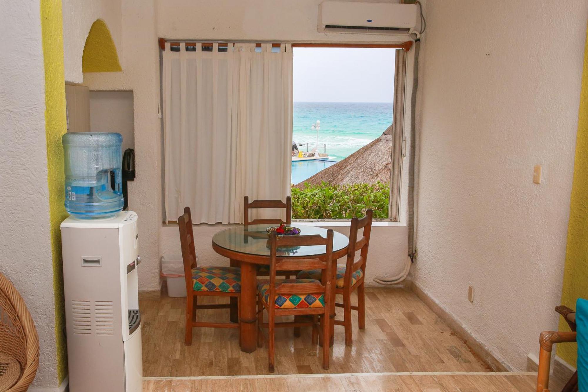 Cancun Beach Aparthotel Brisas Esterno foto