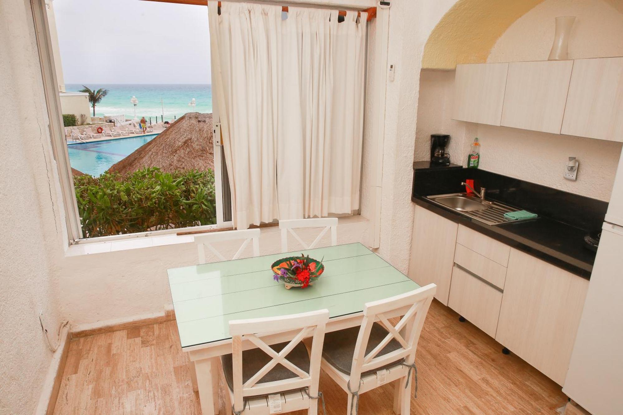 Cancun Beach Aparthotel Brisas Esterno foto