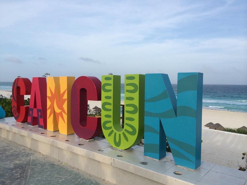 Cancun Beach Aparthotel Brisas Esterno foto
